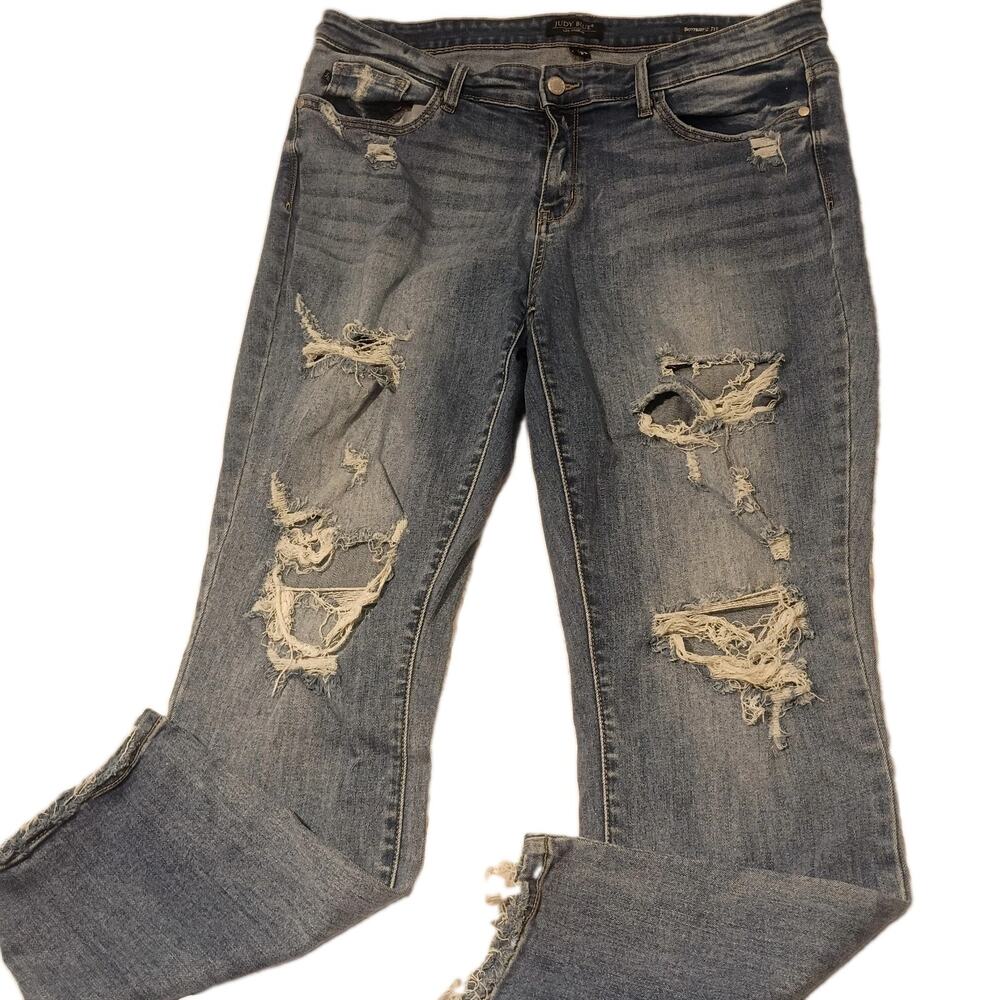 Judy Blume Los Angeles Boyfit Y2K Thrashed Distressed Grunge Womans jeans sz 15
